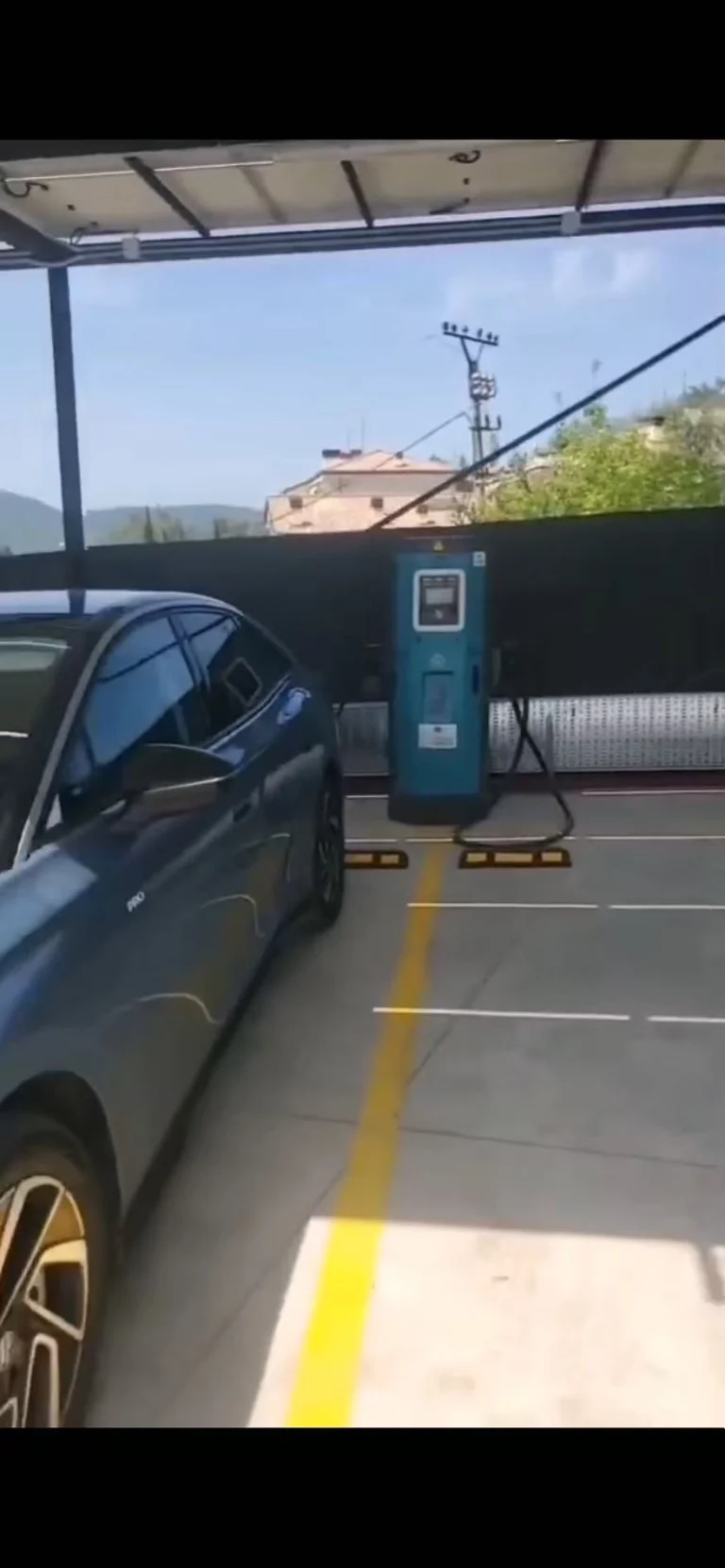 dual-gun dc charger installation in Europe